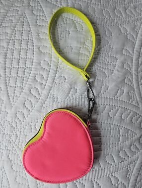 NWT Lug Heart Wristlet In Magenta And Lemon Lime (Neons)